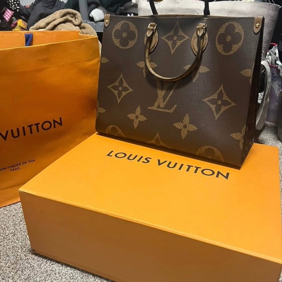 Authentic Louis Vuitton  On the Go GM - Picture 1 of 3